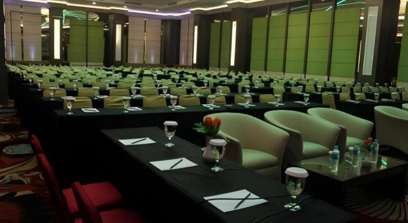 G'Sign Hotel Banjarmasin Банджармасін Екстер'єр фото
